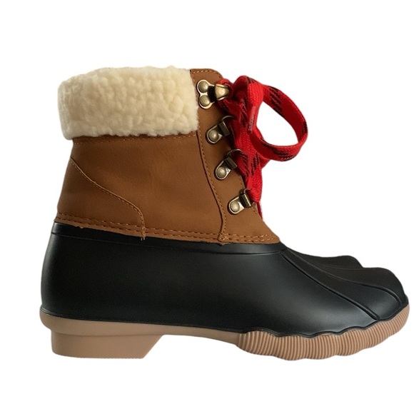 Magellan Outdoors Sherpa collar duck boot - Picture 6 of 14